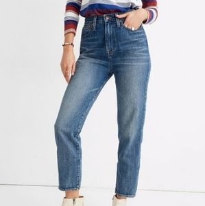•MADEWELL•THE MOM JEANS DISTRESSING DEATIL